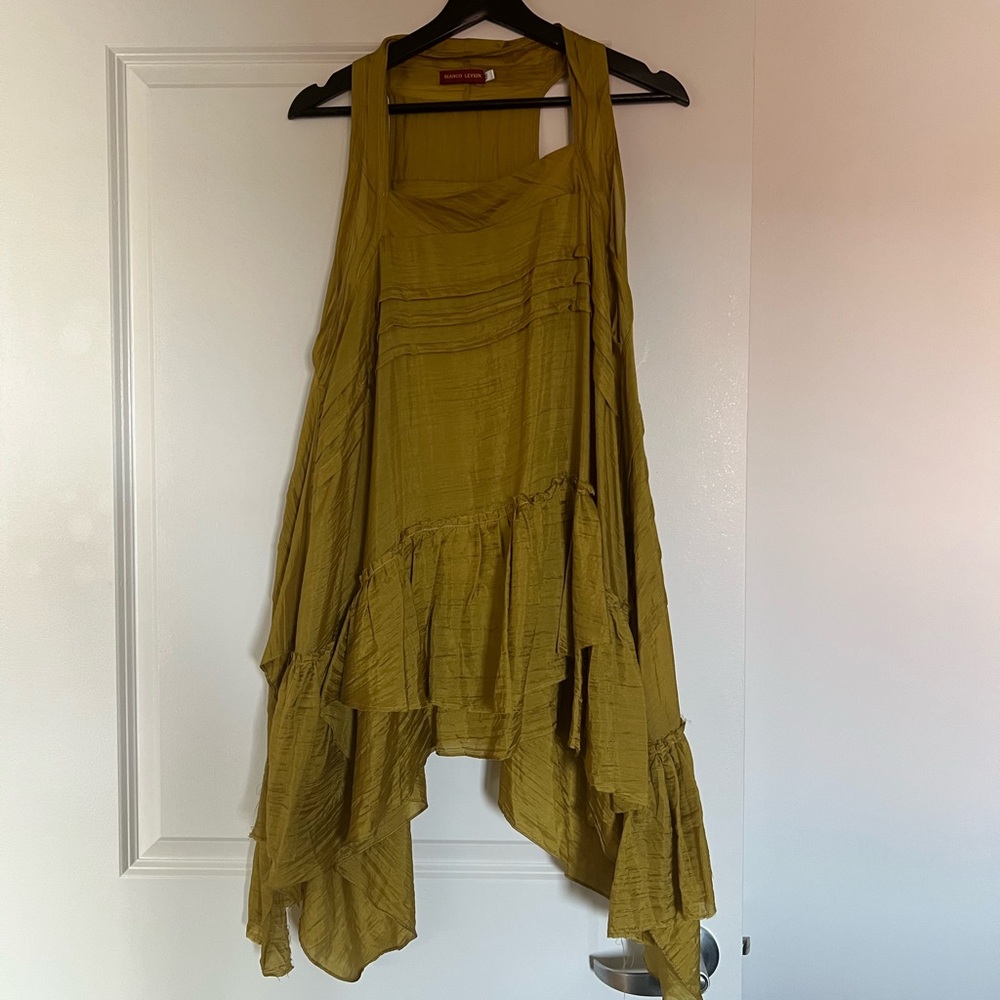 Silk Bianco Levrin Sleeveless Tunic Top